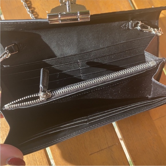 MCM| Chain Crossbody Wallet| Black - Picture 5 of 7